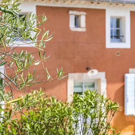 Sleeps 11 With Pool And Wifi